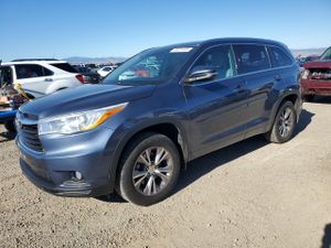 Toyota Highlander XLE 3.5L 6 2014