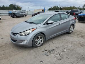 Hyundai Elantra GLS 1.8L 4 2013