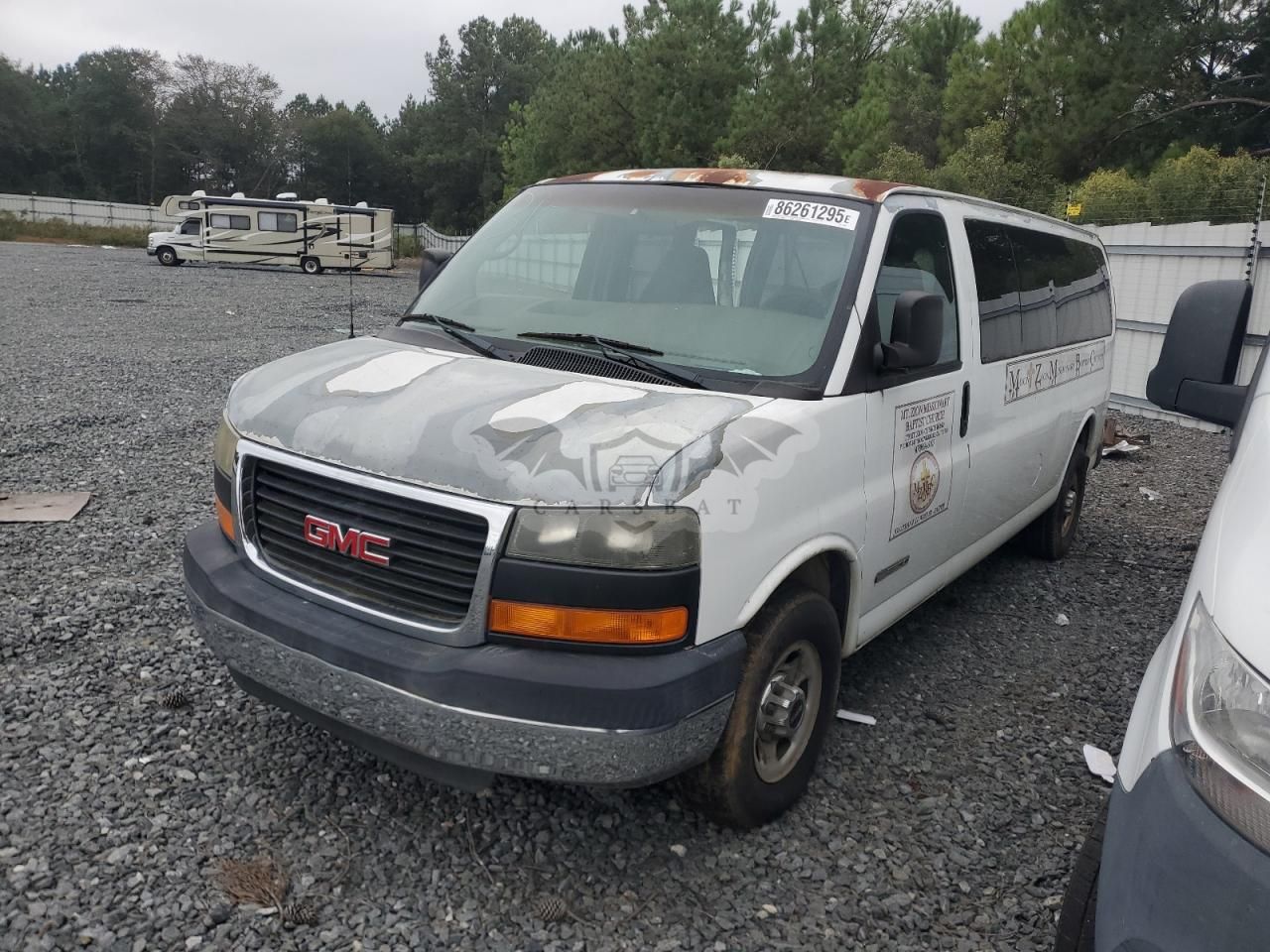 GMC Savana G3500 6.0L 8 2005