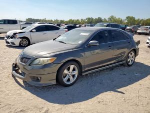Toyota Camry SE 3.5L 6 2010