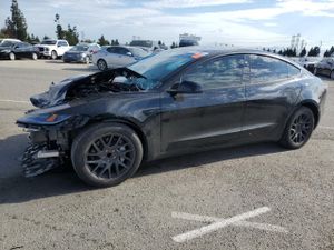 Tesla Model 3 2025