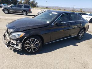 Mercedes-Benz C 300 4MATIC 2.0L 4 2015
