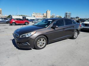 Hyundai Sonata SE 2.4L 4 2015