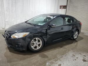 Ford Focus SE 2.0L 4 2014