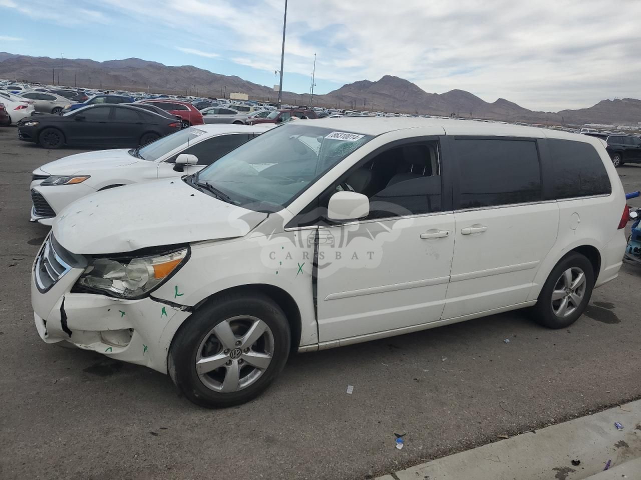 Volkswagen Routan SE 3.8L 6 2010