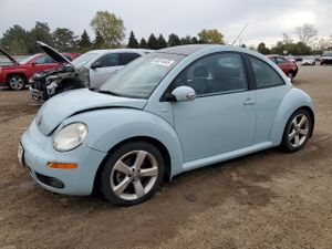 Volkswagen Beetle 2.5L 5 2010