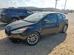 Ford Focus SE 2.0L 4 2015