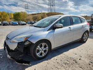 Ford Focus SE 2.0L 4 2014