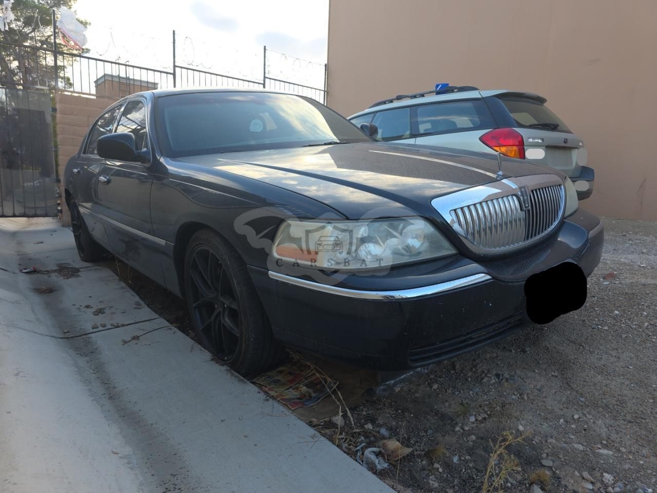 Lincoln Town Car SIGNATURE LIMITED 4.6L 8 2011