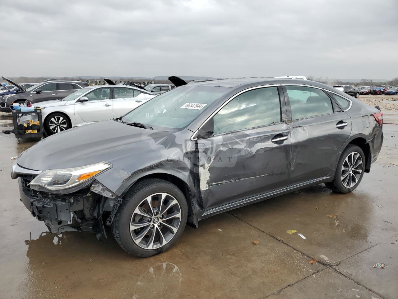 Toyota Avalon XLE 3.5L  6 2016