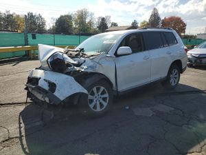 Toyota Highlander BASE 3.5L 6 2013