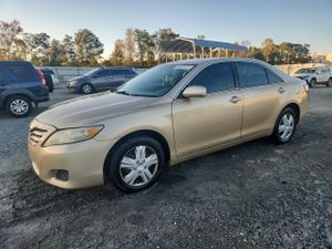 Toyota Camry BASE 2.5L 4 2011