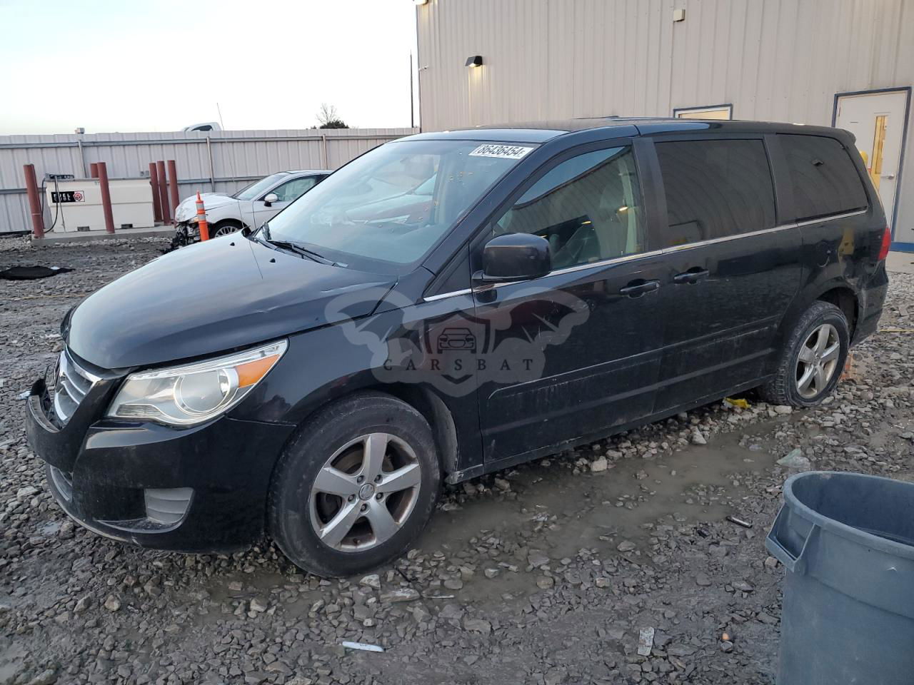 Volkswagen Routan SE 3.8L  6 2010