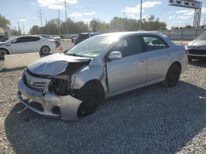 Toyota Corolla BASE 1.8L 4 2013