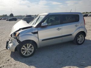 Kia Soul + 2.0L 4 2013