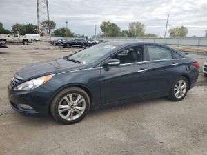 Hyundai Sonata SE 2.4L 4 2013