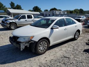 Toyota Camry L 2.5L 4 2014