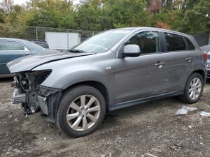 Mitsubishi Outlander ES 2.0L 4 2015