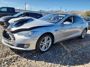 Tesla Model S 2014