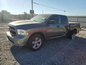 RAM 1500 ST 5.7L 8 2013