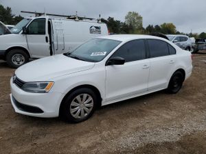 Volkswagen Jetta BASE 2.0L 4 2012