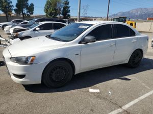 Mitsubishi Lancer ES 2.0L 4 2015