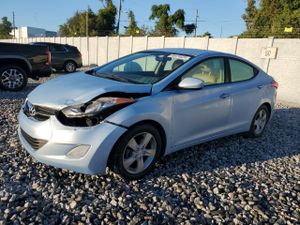 Hyundai Elantra GLS 1.8L 4 2013