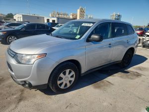 Mitsubishi Outlander ES 2.4L 4 2014