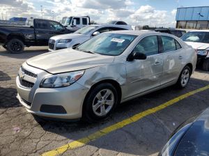 Chevrolet Malibu LS 2.5L 4 2013