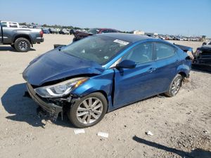 Hyundai Elantra SE 1.8L 4 2015