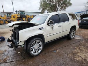 Cadillac Escalade PLATINUM 6.2L 8 2014