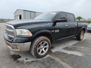 RAM 1500 LARAMIE 5.7L 8 2015
