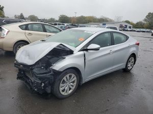 Hyundai Elantra GLS 1.8L 4 2013
