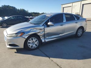Ford Fusion S 2.5L 4 2013