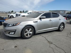 Kia Optima LX 2.4L 4 2015