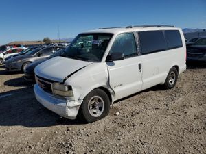 GMC Safari XT 4.3L 6 1999