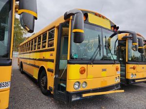 Thomas Built Buses Saf-T-Liner HDX 8.9L 6 2012