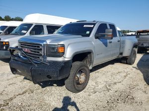 GMC Sierra K3500 6.6L 8 2015