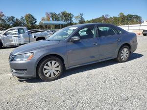 Volkswagen Passat S 2.5L 5 2013