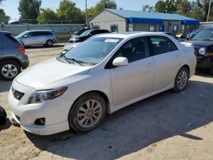 Toyota Corolla BASE 1.8L 4 2010