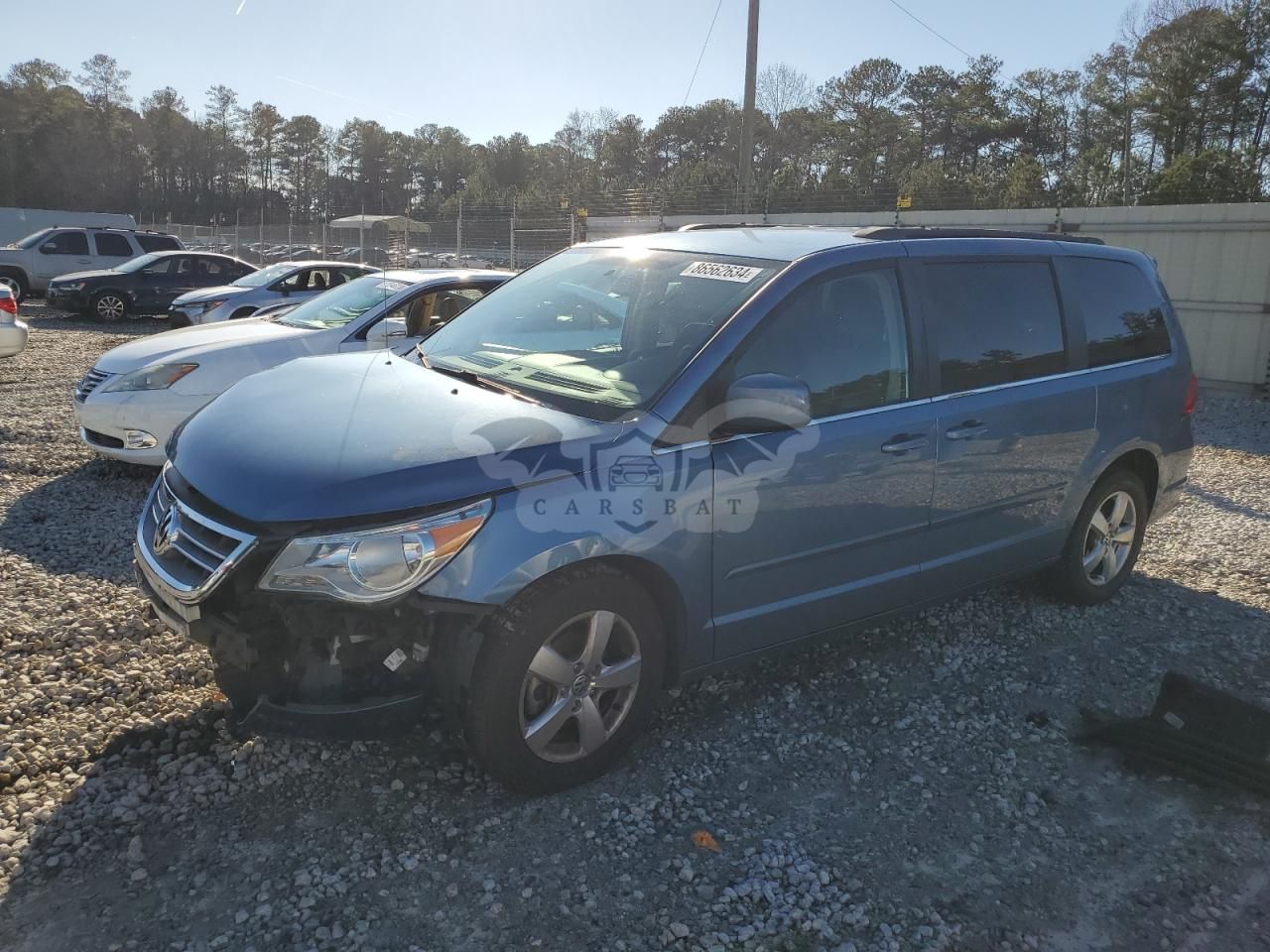 Volkswagen Routan SE 3.6L 6 2011
