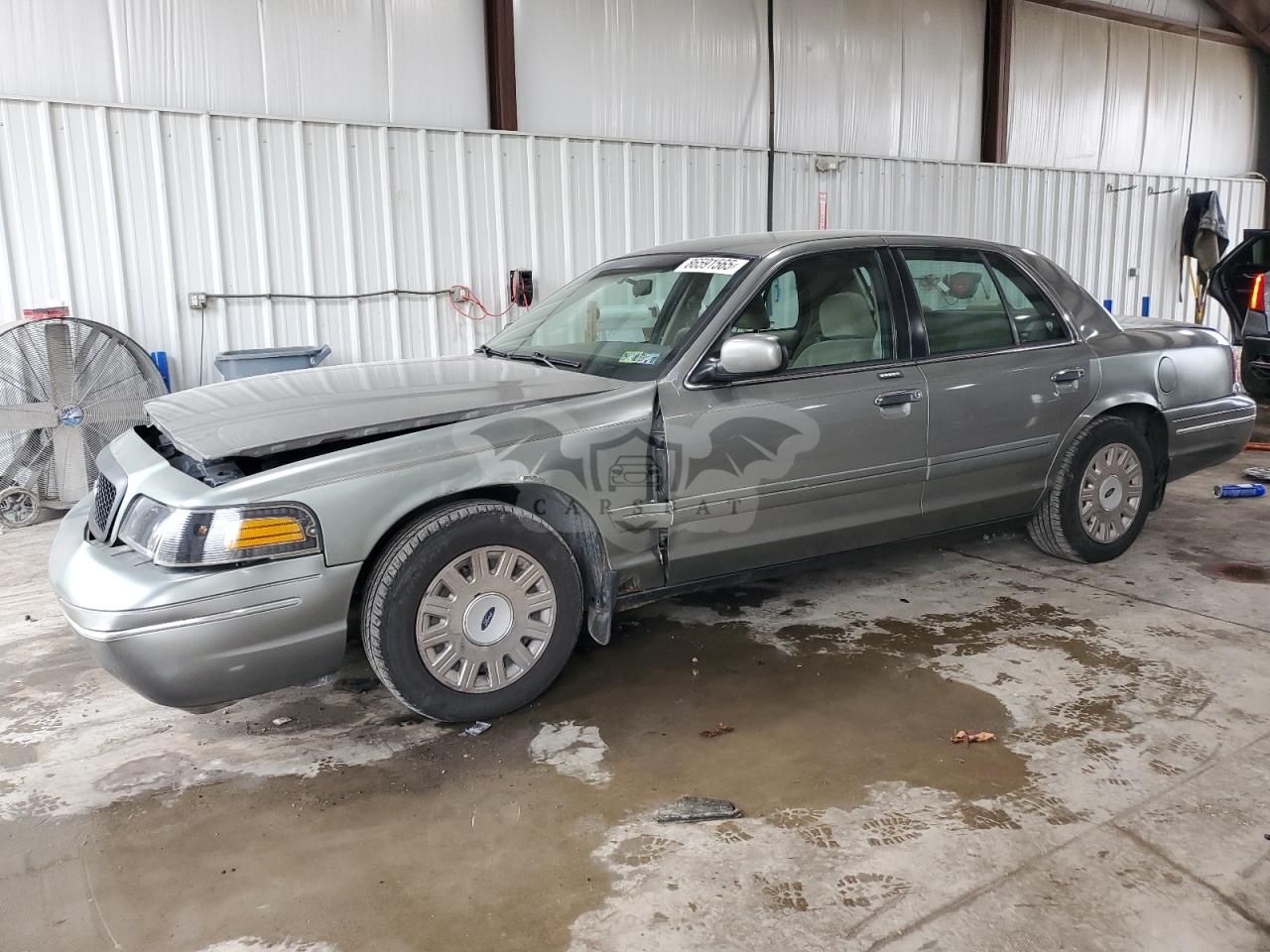 Ford Crown 4.6L 8 2003