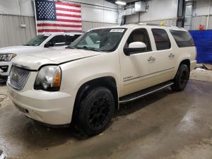 GMC Yukon DENALI 6.2L 8 2013