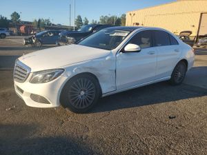 Mercedes-Benz C 300 4MATIC 2.0L 4 2015
