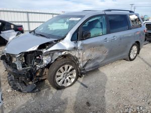 Toyota Sienna XLE 3.5L 6 2015