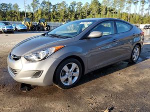 Hyundai Elantra GLS 1.8L 4 2013