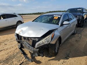 Hyundai Sonata SE 2.4L 4 2015