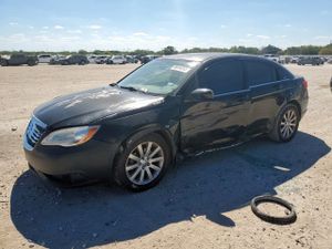 Chrysler 200 TOURING 2.4L 4 2013