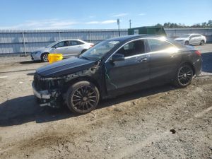 Mercedes-Benz CLA 250 2.0L 4 2015