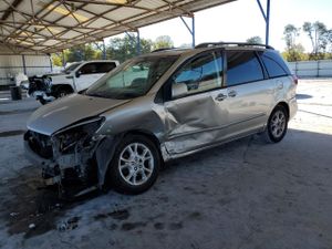 Toyota Sienna XLE 3.3L 6 2005